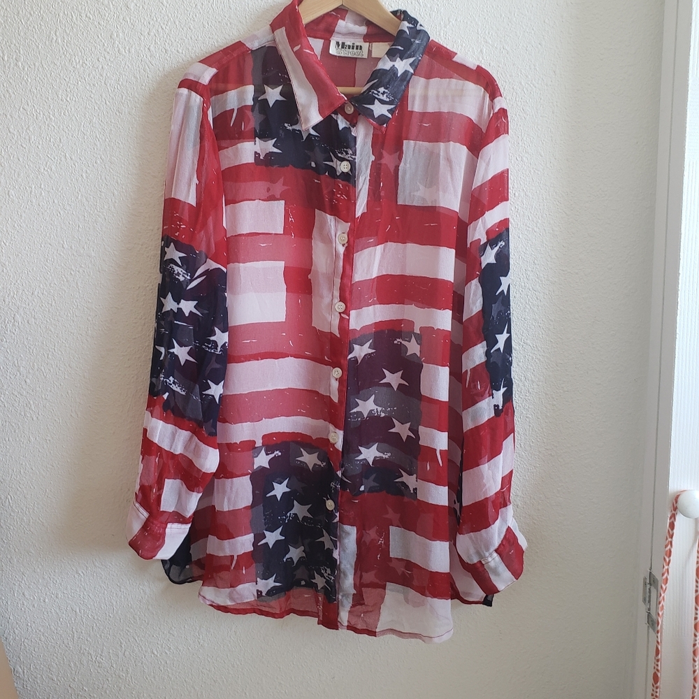 Main Street Patriotic Flag Long lsleeve Long